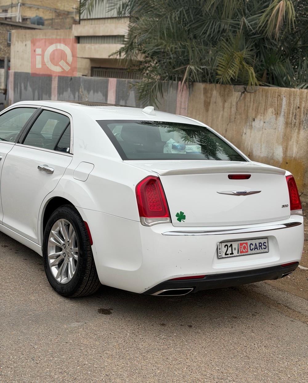 کرایسلەر 300